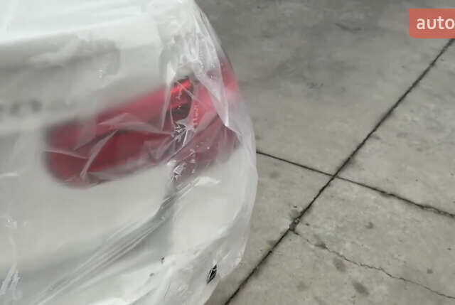 Білий БМВ 3 Серія, об'ємом двигуна 2 л та пробігом 120 тис. км за 7600 $, фото 7 на Automoto.ua