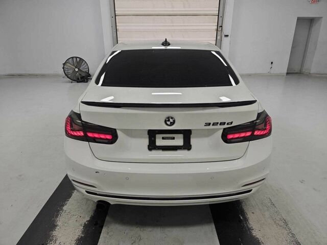 Белый БМВ 3 Серия, объемом двигателя 3 л и пробегом 109 тыс. км за 4800 $, фото 2 на Automoto.ua