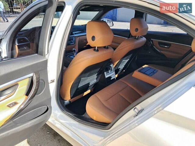 Белый БМВ 3 Серия, объемом двигателя 2 л и пробегом 58 тыс. км за 22000 $, фото 16 на Automoto.ua