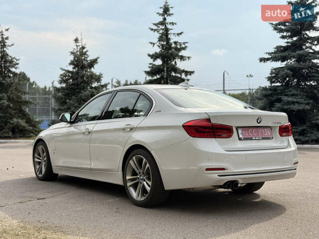Білий БМВ 3 Серія, об'ємом двигуна 2 л та пробігом 79 тис. км за 19300 $, фото 50 на Automoto.ua