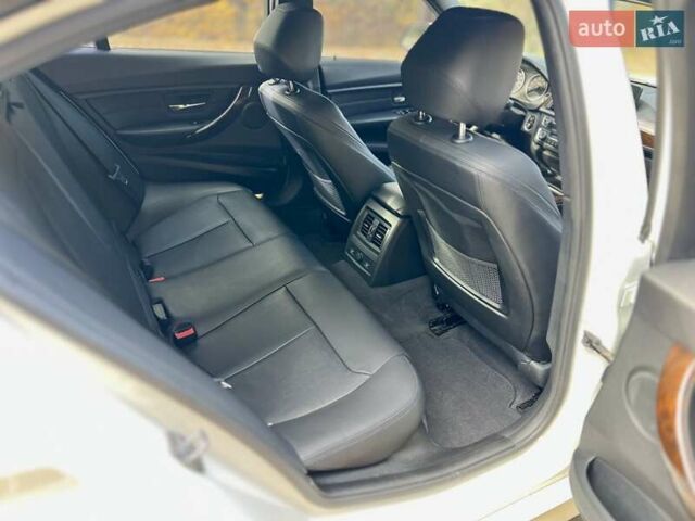 Білий БМВ 3 Серія, об'ємом двигуна 2 л та пробігом 72 тис. км за 18999 $, фото 21 на Automoto.ua