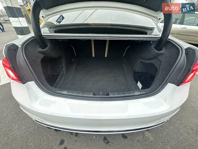 Белый БМВ 3 Серия, объемом двигателя 2 л и пробегом 93 тыс. км за 15999 $, фото 10 на Automoto.ua