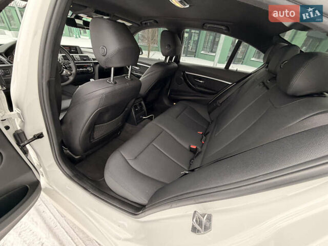 Белый БМВ 3 Серия, объемом двигателя 2 л и пробегом 114 тыс. км за 18200 $, фото 8 на Automoto.ua