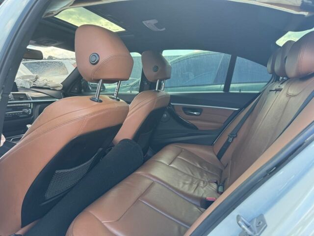 Белый БМВ 3 Серия, объемом двигателя 3 л и пробегом 134 тыс. км за 17300 $, фото 20 на Automoto.ua