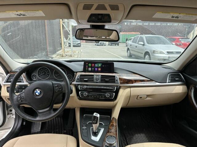 Белый БМВ 3 Серия, объемом двигателя 2 л и пробегом 159 тыс. км за 15000 $, фото 6 на Automoto.ua