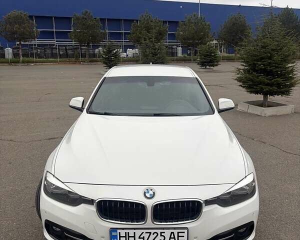 Білий БМВ 3 Серія, об'ємом двигуна 2 л та пробігом 160 тис. км за 15700 $, фото 5 на Automoto.ua