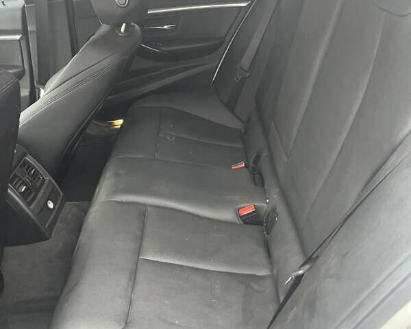 Белый БМВ 3 Серия, объемом двигателя 2 л и пробегом 126 тыс. км за 16700 $, фото 9 на Automoto.ua