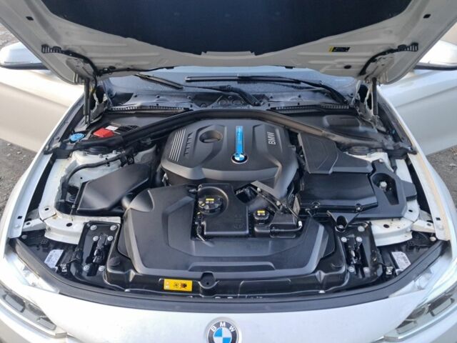 Белый БМВ 3 Серия, объемом двигателя 2 л и пробегом 56 тыс. км за 22000 $, фото 4 на Automoto.ua