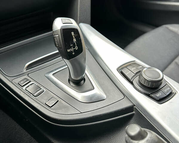 Білий БМВ 3 Серія, об'ємом двигуна 2 л та пробігом 162 тис. км за 14900 $, фото 30 на Automoto.ua