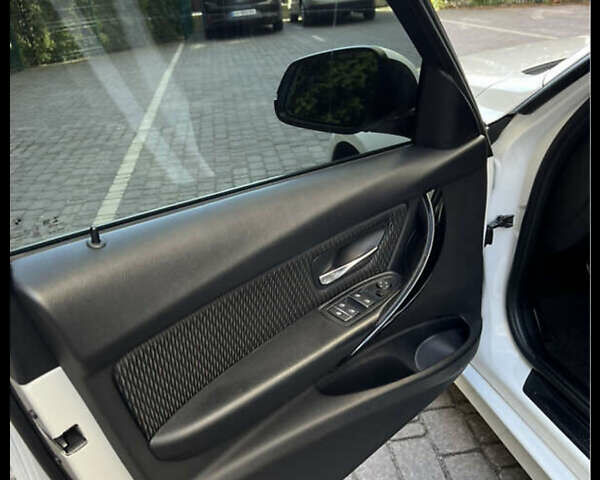 Белый БМВ 3 Серия, объемом двигателя 2 л и пробегом 146 тыс. км за 19800 $, фото 5 на Automoto.ua