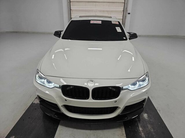 Белый БМВ 3 Серия, объемом двигателя 3 л и пробегом 109 тыс. км за 4800 $, фото 1 на Automoto.ua