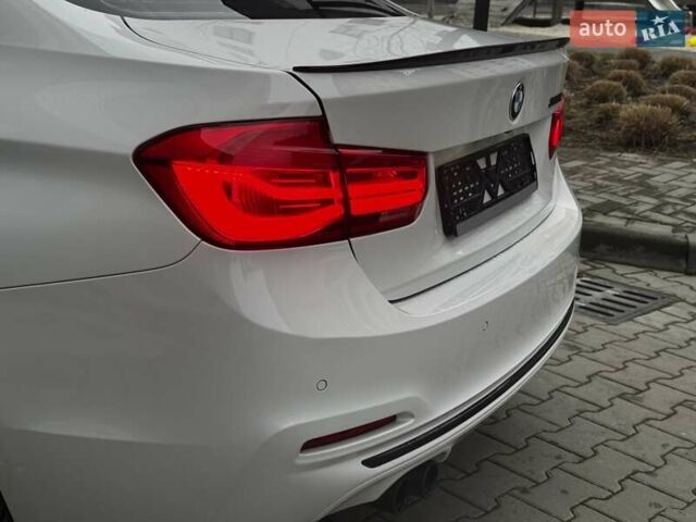 Білий БМВ 3 Серія, об'ємом двигуна 2 л та пробігом 90 тис. км за 17950 $, фото 26 на Automoto.ua