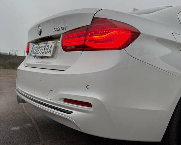 Белый БМВ 3 Серия, объемом двигателя 2 л и пробегом 158 тыс. км за 16500 $, фото 4 на Automoto.ua