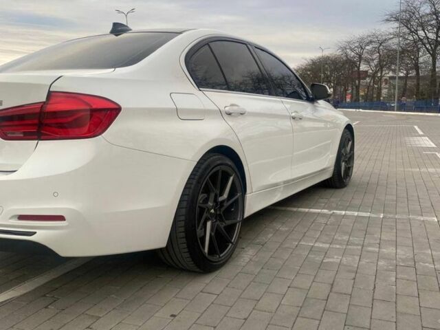 Білий БМВ 3 Серія, об'ємом двигуна 2 л та пробігом 158 тис. км за 18000 $, фото 1 на Automoto.ua