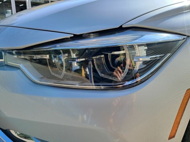 Белый БМВ 3 Серия, объемом двигателя 2 л и пробегом 56 тыс. км за 22000 $, фото 13 на Automoto.ua