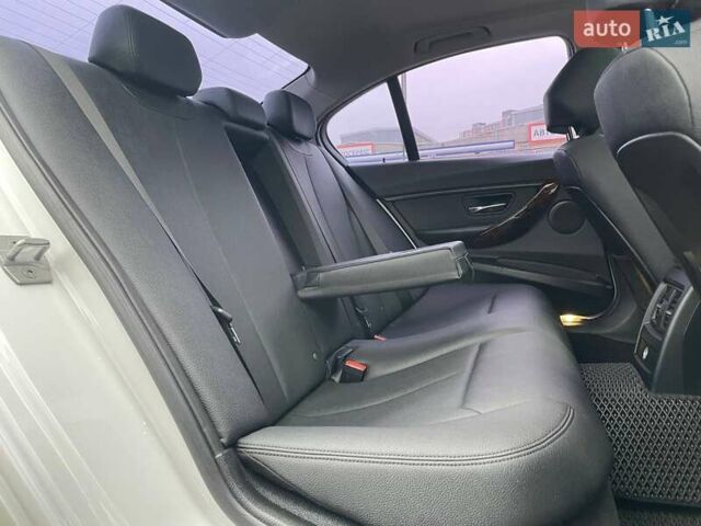 Белый БМВ 3 Серия, объемом двигателя 2 л и пробегом 136 тыс. км за 14490 $, фото 23 на Automoto.ua