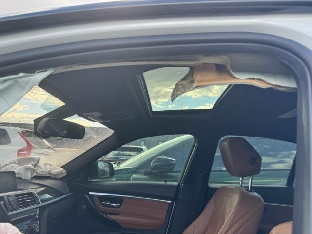 Белый БМВ 3 Серия, объемом двигателя 3 л и пробегом 134 тыс. км за 17300 $, фото 25 на Automoto.ua