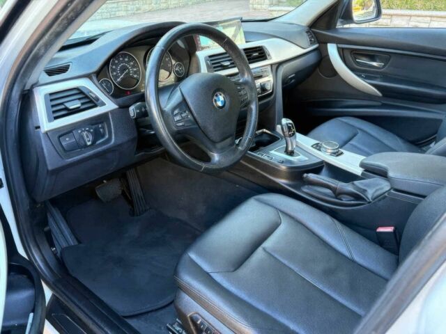 Белый БМВ 3 Серия, объемом двигателя 2 л и пробегом 52 тыс. км за 9900 $, фото 4 на Automoto.ua