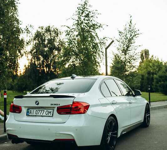 Білий БМВ 3 Серія, об'ємом двигуна 2 л та пробігом 101 тис. км за 19300 $, фото 1 на Automoto.ua