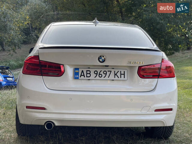 Білий БМВ 3 Серія, об'ємом двигуна 2 л та пробігом 170 тис. км за 14000 $, фото 13 на Automoto.ua