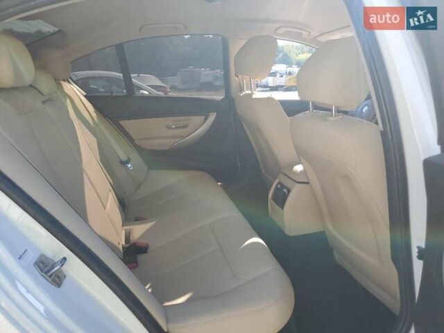 Белый БМВ 3 Серия, объемом двигателя 2 л и пробегом 91 тыс. км за 3300 $, фото 9 на Automoto.ua