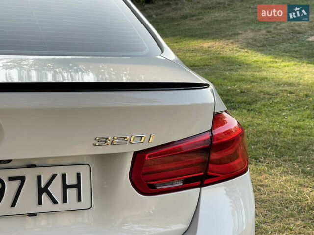 Білий БМВ 3 Серія, об'ємом двигуна 2 л та пробігом 170 тис. км за 14000 $, фото 31 на Automoto.ua