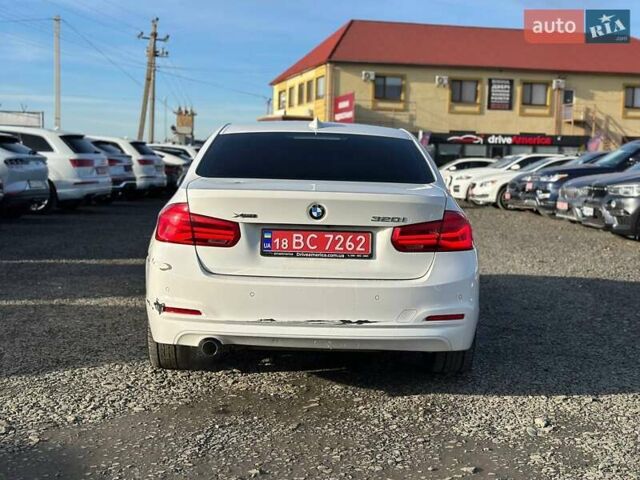 Білий БМВ 3 Серія, об'ємом двигуна 2 л та пробігом 158 тис. км за 11000 $, фото 4 на Automoto.ua