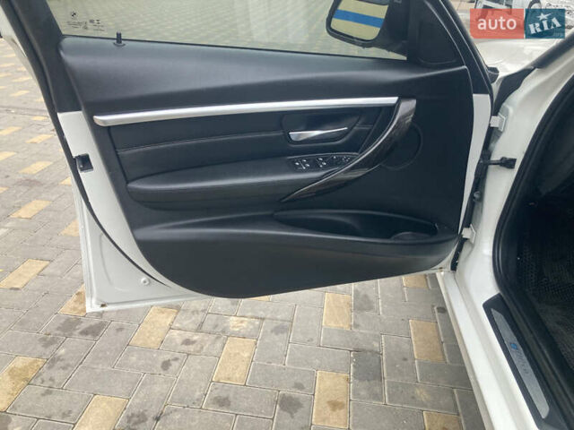 Белый БМВ 3 Серия, объемом двигателя 2 л и пробегом 188 тыс. км за 17000 $, фото 22 на Automoto.ua