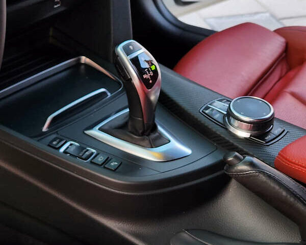 Белый БМВ 3 Серия, объемом двигателя 3 л и пробегом 108 тыс. км за 30000 $, фото 19 на Automoto.ua