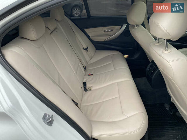 Белый БМВ 3 Серия, объемом двигателя 2 л и пробегом 135 тыс. км за 12400 $, фото 14 на Automoto.ua