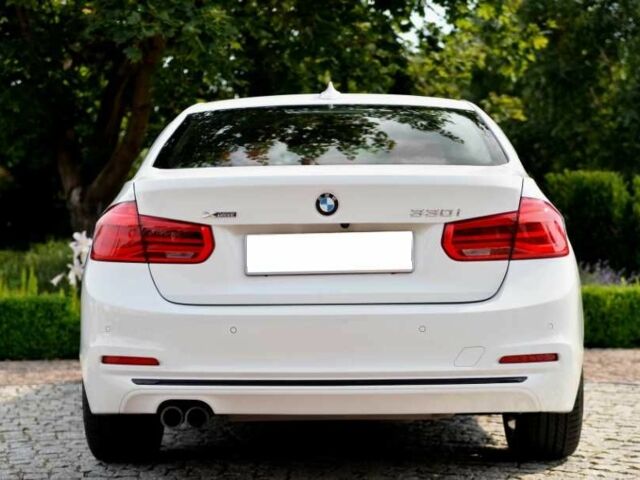 Белый БМВ 3 Серия, объемом двигателя 2 л и пробегом 110 тыс. км за 10500 $, фото 5 на Automoto.ua