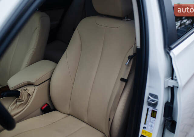 Белый БМВ 3 Серия, объемом двигателя 2 л и пробегом 124 тыс. км за 16000 $, фото 13 на Automoto.ua