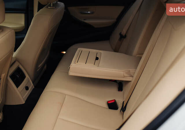 Белый БМВ 3 Серия, объемом двигателя 2 л и пробегом 124 тыс. км за 16000 $, фото 30 на Automoto.ua