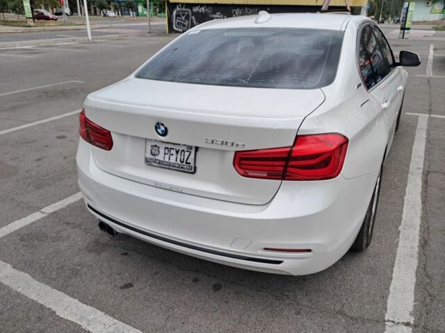 Белый БМВ 3 Серия, объемом двигателя 2 л и пробегом 57 тыс. км за 22000 $, фото 3 на Automoto.ua