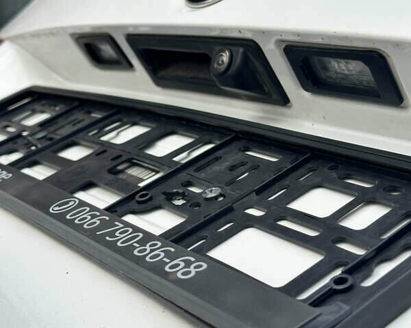 Белый БМВ 3 Серия, объемом двигателя 2 л и пробегом 110 тыс. км за 15500 $, фото 1 на Automoto.ua