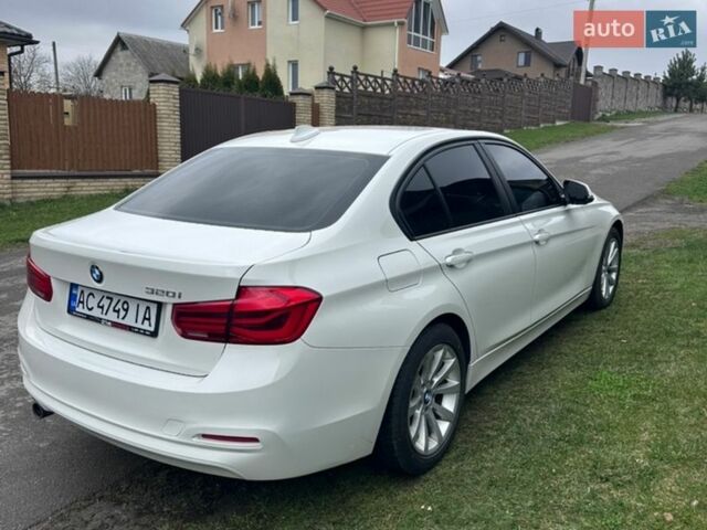 Белый БМВ 3 Серия, объемом двигателя 2 л и пробегом 195 тыс. км за 13300 $, фото 4 на Automoto.ua