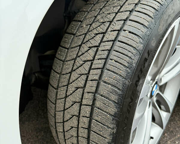 Белый БМВ 3 Серия, объемом двигателя 2 л и пробегом 158 тыс. км за 16500 $, фото 19 на Automoto.ua