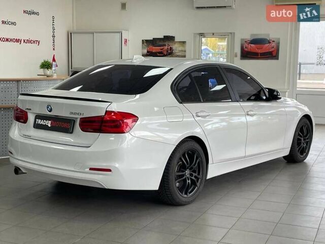 Білий БМВ 3 Серія, об'ємом двигуна 2 л та пробігом 135 тис. км за 14490 $, фото 6 на Automoto.ua