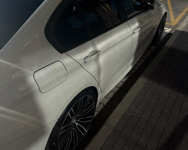 Белый БМВ 3 Серия, объемом двигателя 2 л и пробегом 115 тыс. км за 20000 $, фото 4 на Automoto.ua