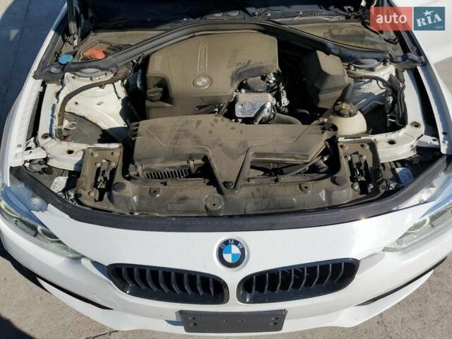 Белый БМВ 3 Серия, объемом двигателя 2 л и пробегом 91 тыс. км за 3300 $, фото 10 на Automoto.ua
