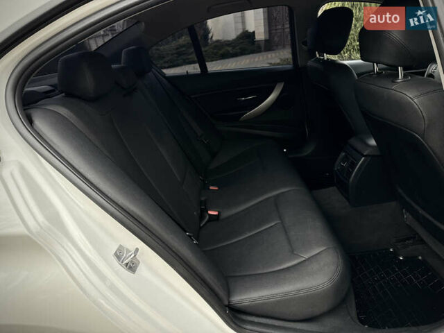 Белый БМВ 3 Серия, объемом двигателя 2 л и пробегом 162 тыс. км за 14700 $, фото 41 на Automoto.ua