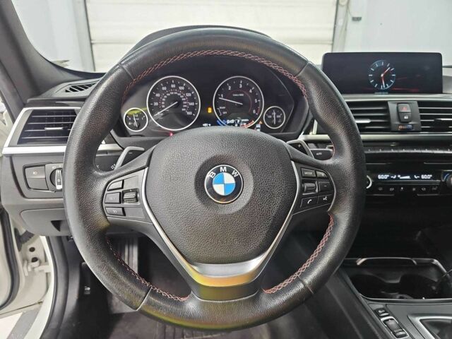 Белый БМВ 3 Серия, объемом двигателя 3 л и пробегом 109 тыс. км за 4800 $, фото 4 на Automoto.ua