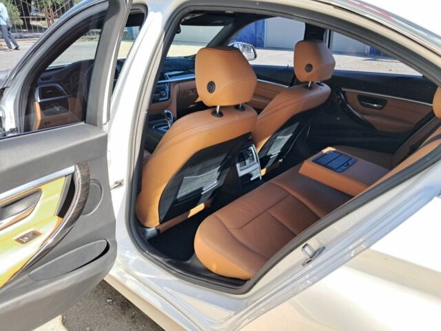 Белый БМВ 3 Серия, объемом двигателя 2 л и пробегом 56 тыс. км за 22000 $, фото 22 на Automoto.ua