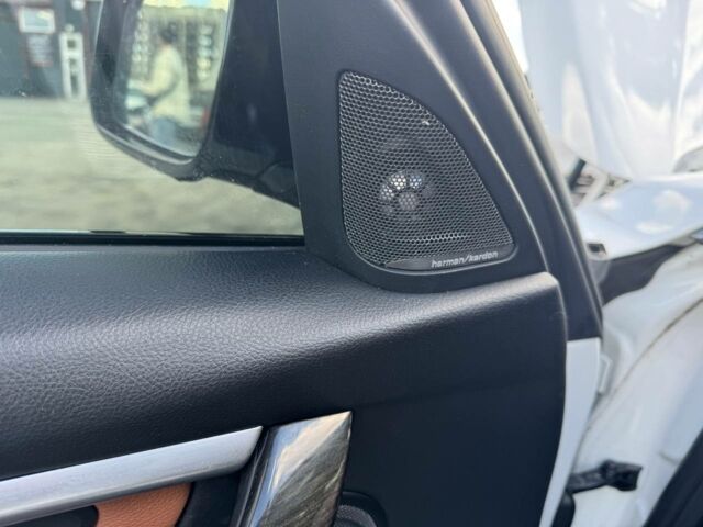 Белый БМВ 3 Серия, объемом двигателя 3 л и пробегом 134 тыс. км за 17300 $, фото 11 на Automoto.ua