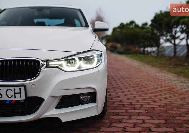 Белый БМВ 3 Серия, объемом двигателя 2 л и пробегом 124 тыс. км за 16000 $, фото 6 на Automoto.ua