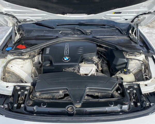 Білий БМВ 3 Серія, об'ємом двигуна 2 л та пробігом 170 тис. км за 13600 $, фото 32 на Automoto.ua