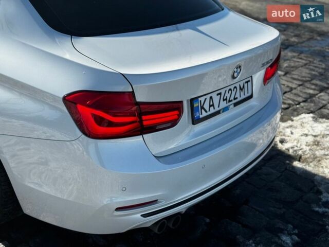 Білий БМВ 3 Серія, об'ємом двигуна 2 л та пробігом 120 тис. км за 20100 $, фото 11 на Automoto.ua