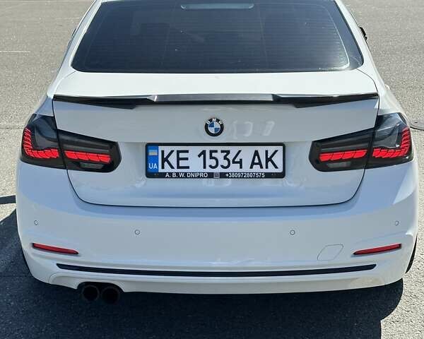 Белый БМВ 3 Серия, объемом двигателя 2 л и пробегом 106 тыс. км за 21900 $, фото 4 на Automoto.ua