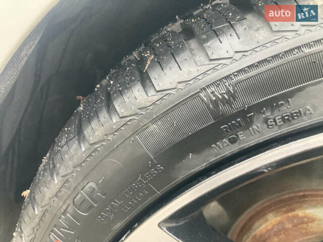 Белый БМВ 3 Серия, объемом двигателя 2 л и пробегом 188 тыс. км за 17000 $, фото 11 на Automoto.ua