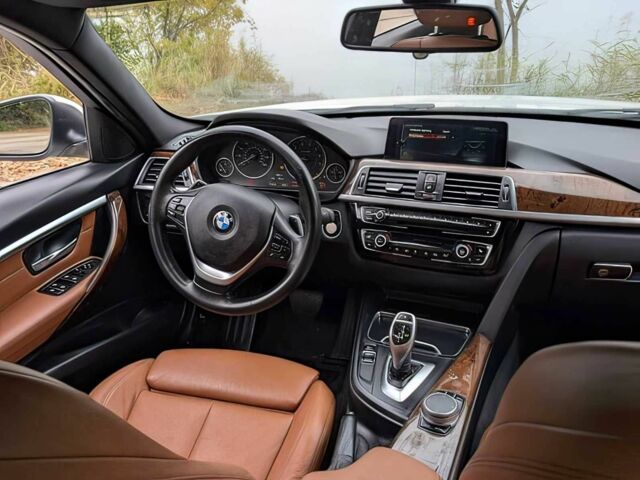 Білий БМВ 3 Серія, об'ємом двигуна 2 л та пробігом 53 тис. км за 7000 $, фото 9 на Automoto.ua